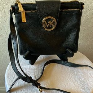 Michael Kors: Black Fulton Organizer Double Zip Snap Crossbody- Gold Tone